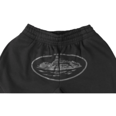corteiz-alcatraz-shorts-triple-black