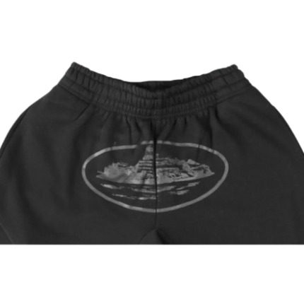 corteiz-alcatraz-shorts-triple-black